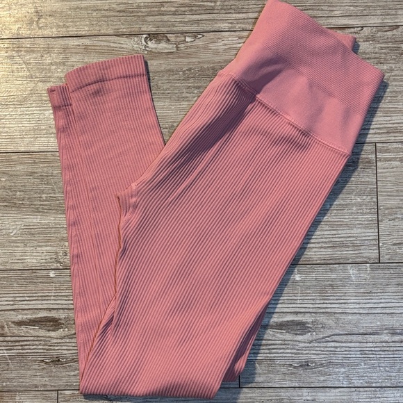 Spiritual Gangster Pink Leggings - Picture 1 of 7